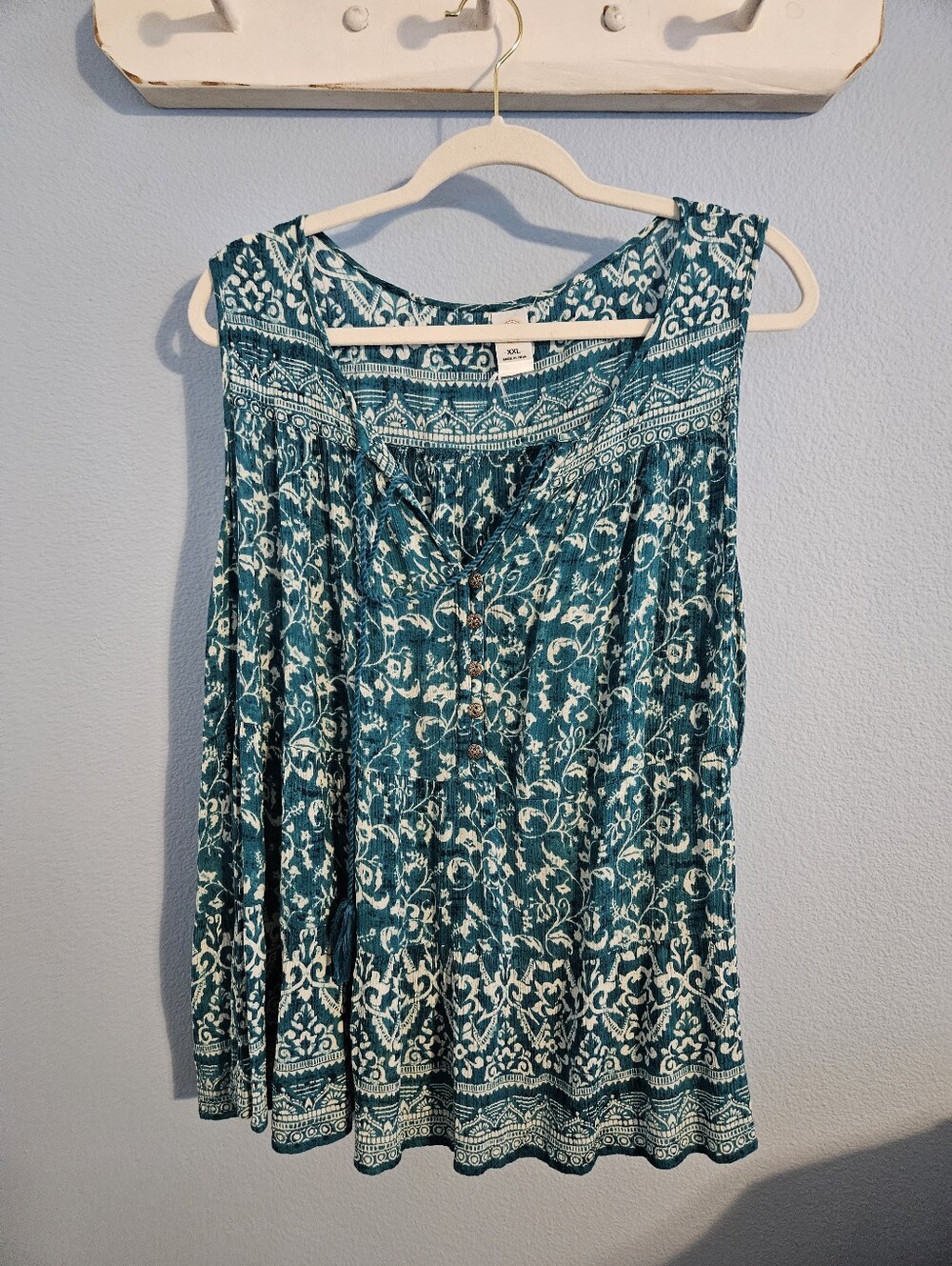 Sleeveless Teal Floral Button-Front Women's Top